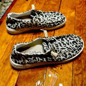 Hey Dudes woven grey cheetah